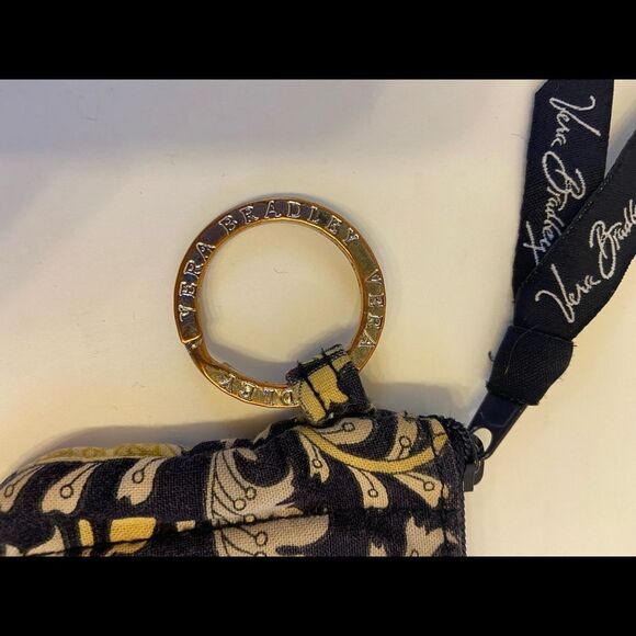 Vera Bradley Blue ID cover 5”x3” - Picture 2 of 3